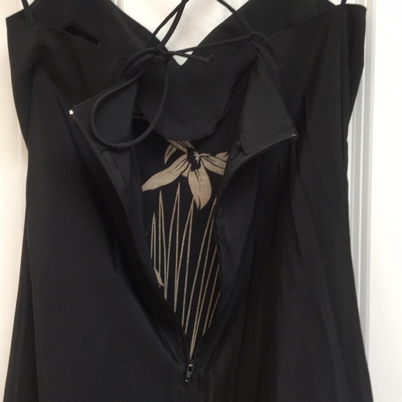 Vintage late 70s This dress floats on the body super sexy like wearing NOTHING! - Picture 5 of 10